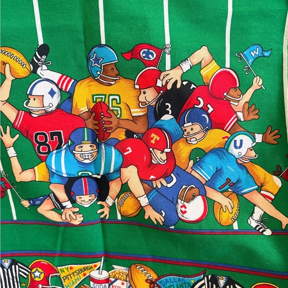 Vintage Fashion Industries 1995 Football Party Tablecloth 60" x 80" - Picture 3 of 8